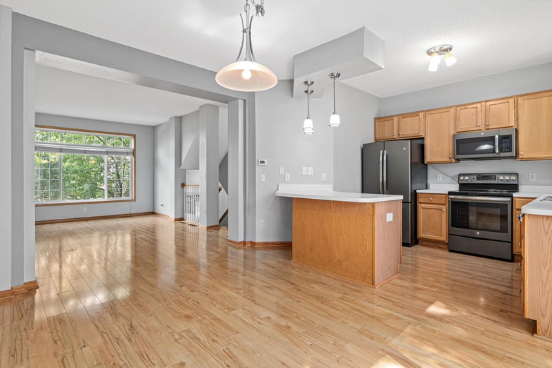 810 Trenton Ln N, Plymouth, MN 55441