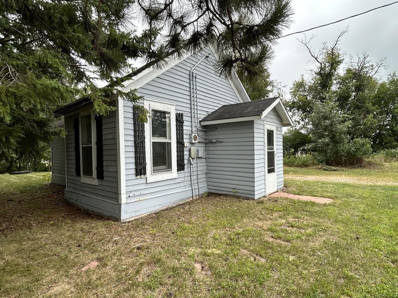 102 Sunset Ave NW, Bagley, MN 56621