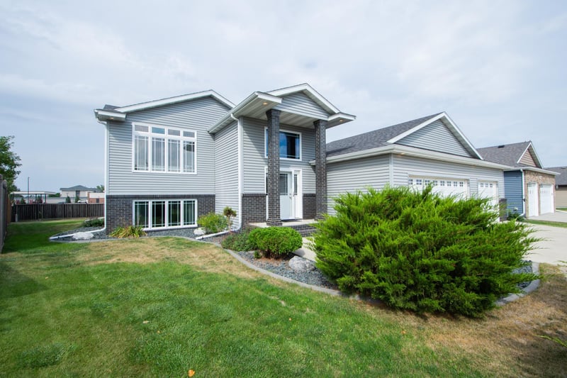 1234 35th Street Cir S, Moorhead, MN 56560