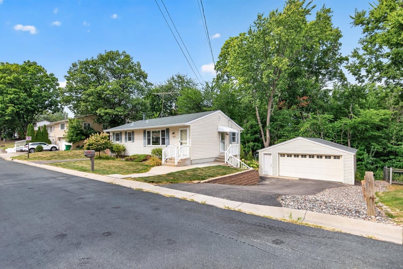 4638 Bedford Rd, Mound, MN 55364