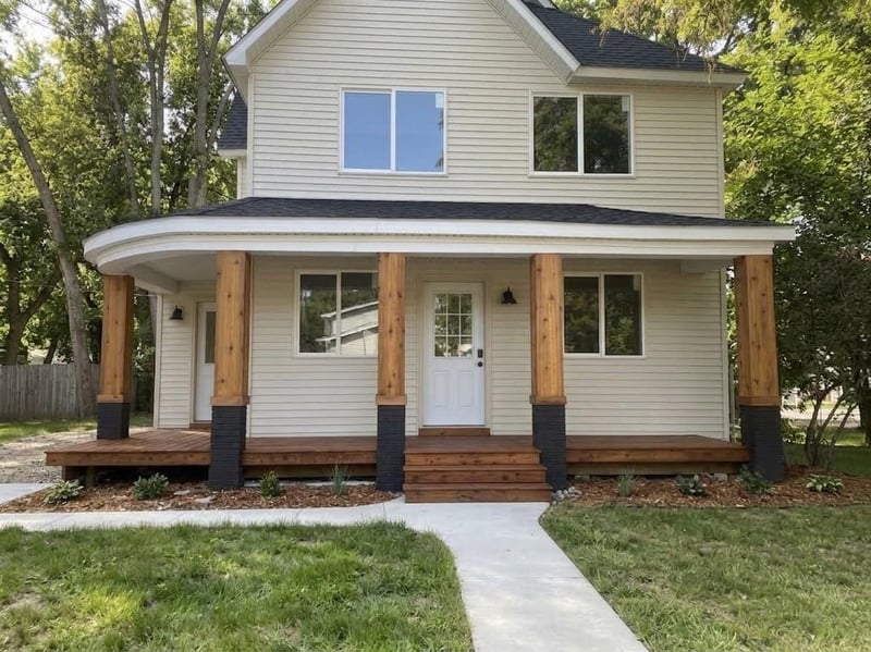 301 Center Ave S, Montrose, MN 55363
