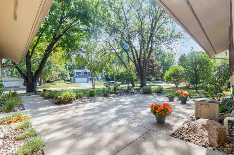 17801 Jaguar Pa, Lakeville, MN 55044