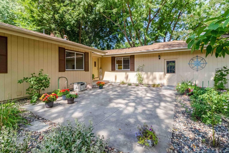 17801 Jaguar Pa, Lakeville, MN 55044