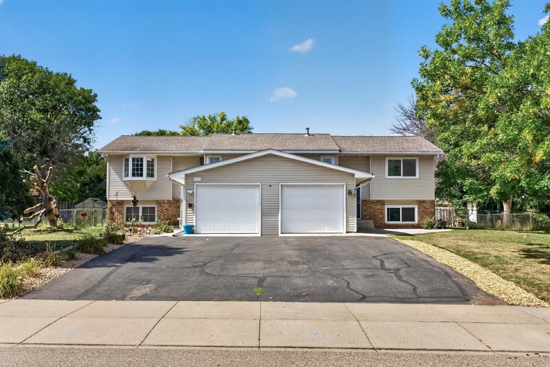 9143 Forestview Ln N, Maple Grove, MN 55369