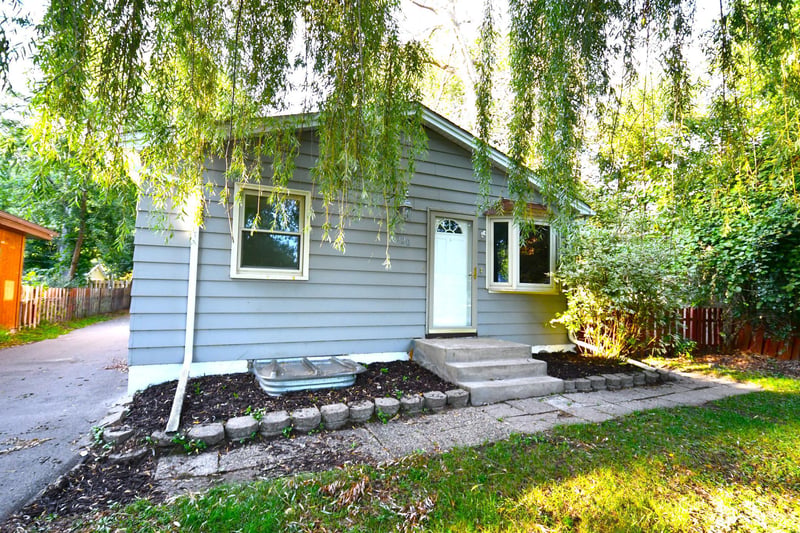 520 10th Ave SE, Forest Lake, MN 55025