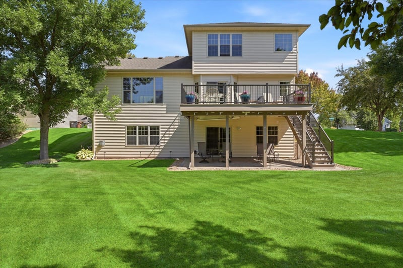 13005 Oakwood Dr, Rogers, MN 55374