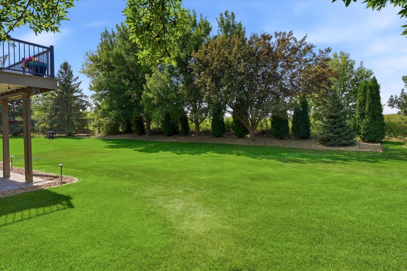 13005 Oakwood Dr, Rogers, MN 55374