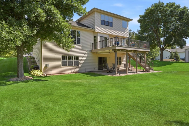 13005 Oakwood Dr, Rogers, MN 55374