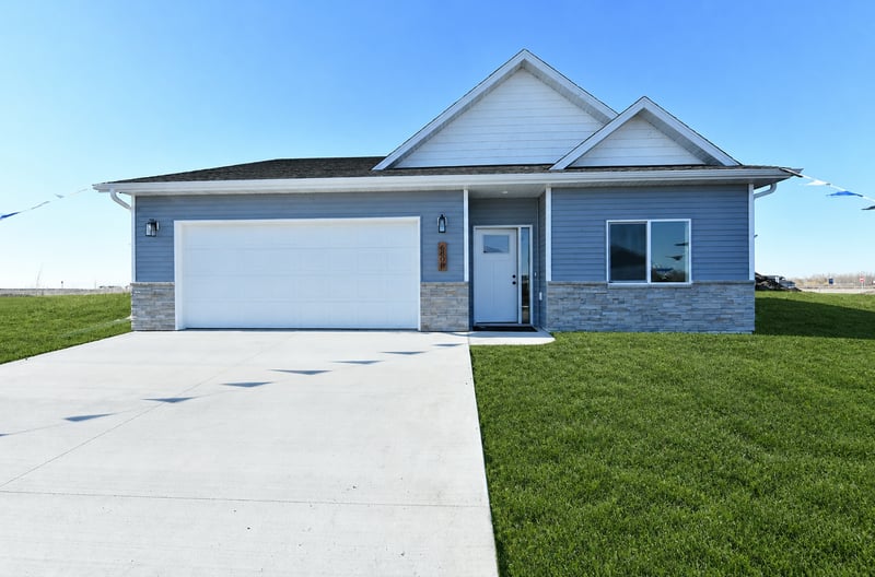 2607 36th Ave S, Moorhead, MN 56560