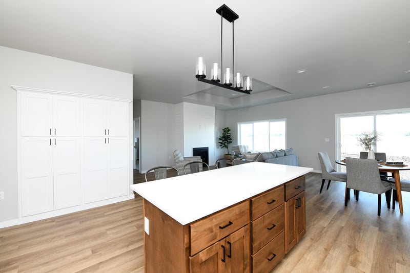 2607 36th Ave S, Moorhead, MN 56560