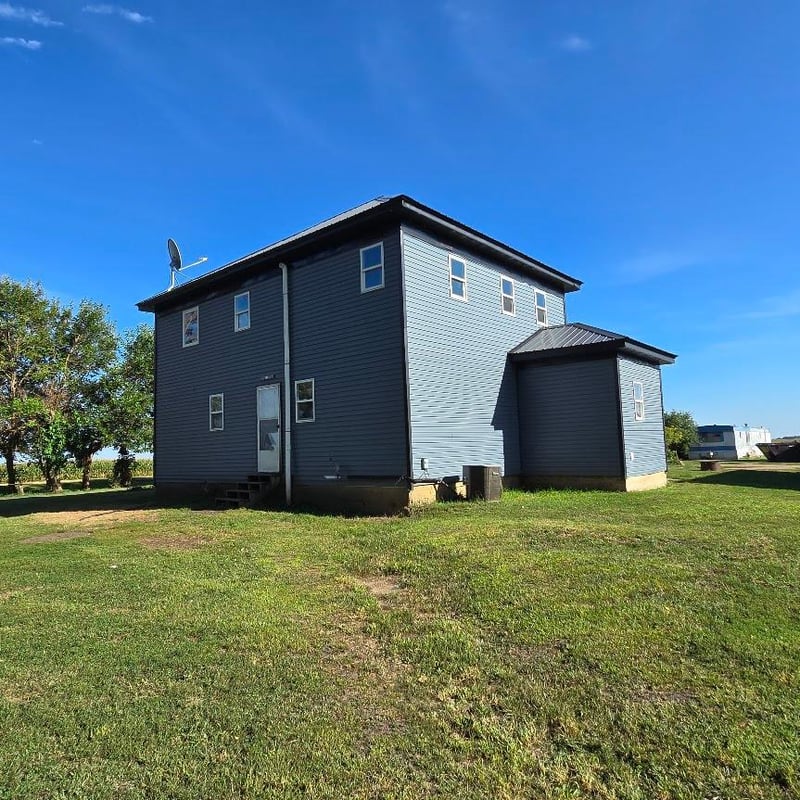 92883 510th Ave, Windom, MN 56101