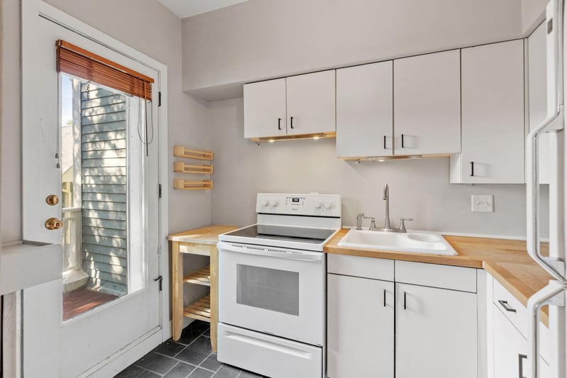 112 Western Ave N #5, Saint Paul, MN 55102