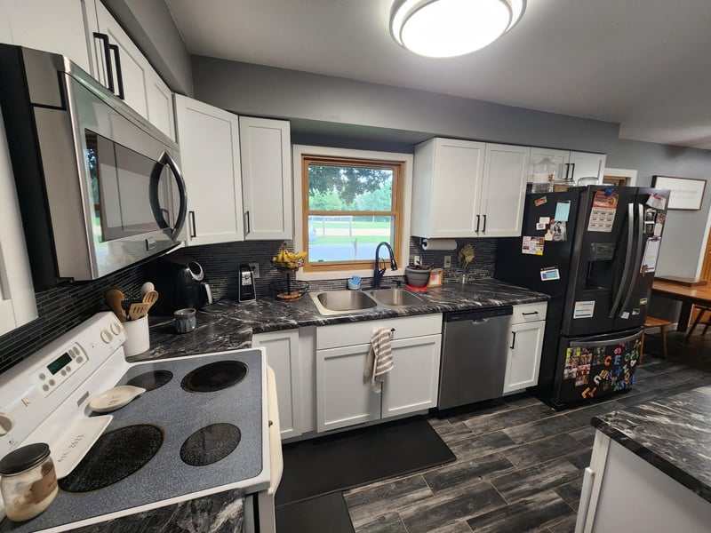 805 E County Rd N, Le Roy, MN 55951