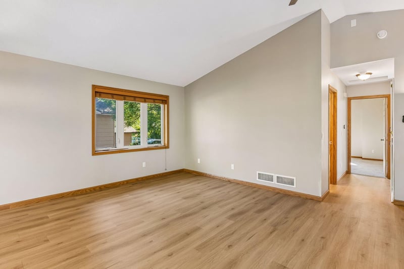 17200 Fieldcrest Ave, Farmington, MN 55024