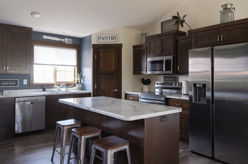 704 11th Ave SW, Rice, MN 56367