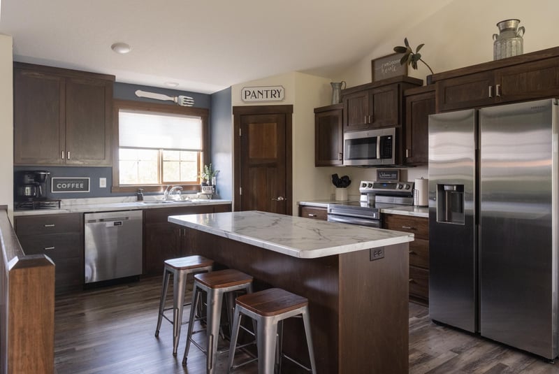 704 11th Ave SW, Rice, MN 56367