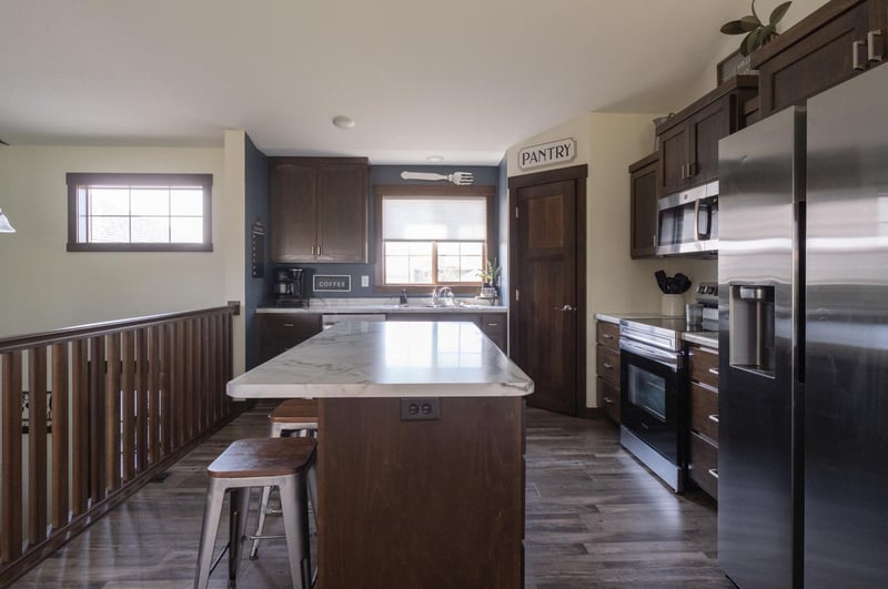 704 11th Ave SW, Rice, MN 56367
