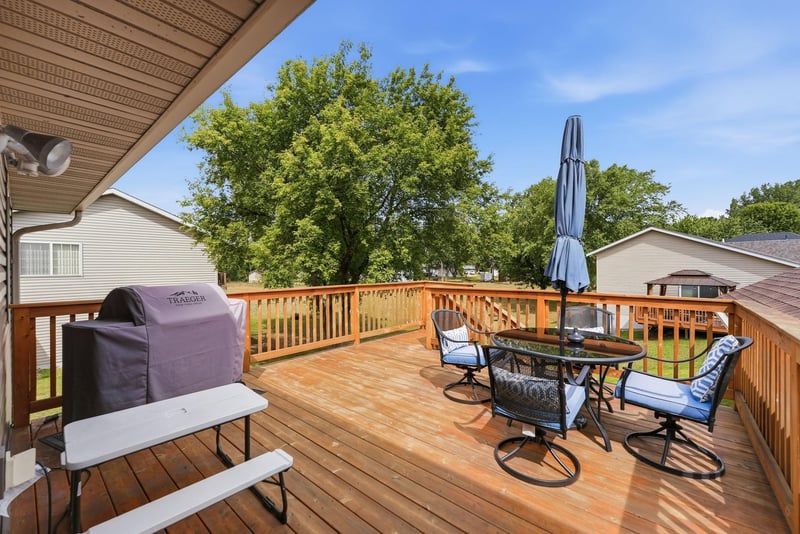 443 Cedarwood Ct, Waite Park, MN 56387