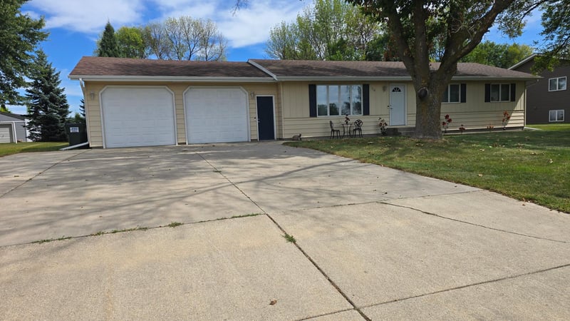 114 8th Ave NW, Lonsdale, MN 55046