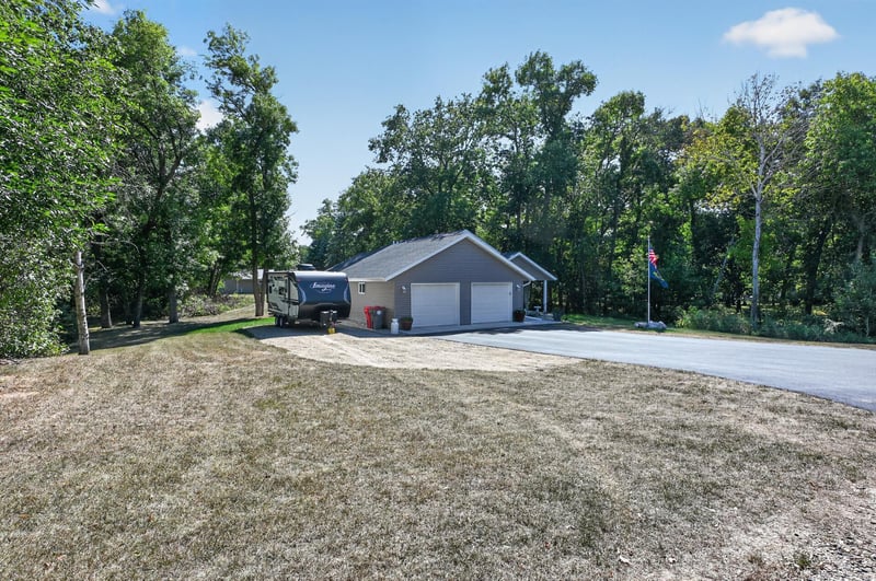 2006 Woodland Park Dr NE, Alexandria, MN 56308