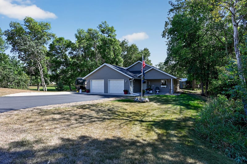 2006 Woodland Park Dr NE, Alexandria, MN 56308