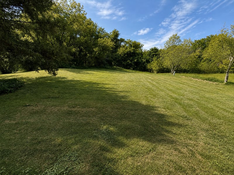 225 Oak Leaf Dr, Winona, MN 55987