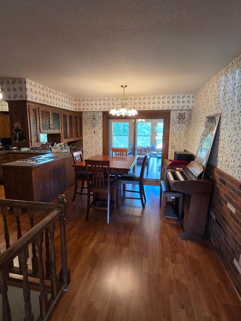 10 W Golden Lake Rd, Circle Pines, MN 55014