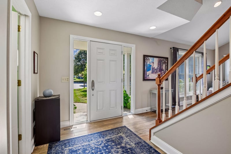 180 Cascade Ct, Chanhassen, MN 55317