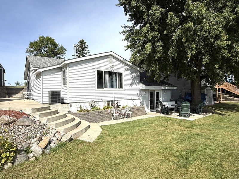 1906 County Road 5 NW, Annandale, MN 55302