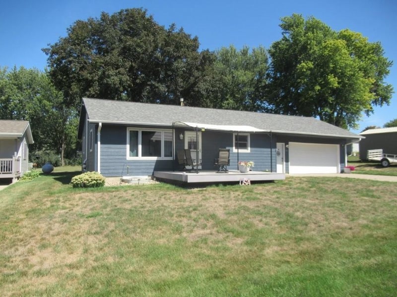 303 E 4th Ave, Beaver Creek, MN 56116