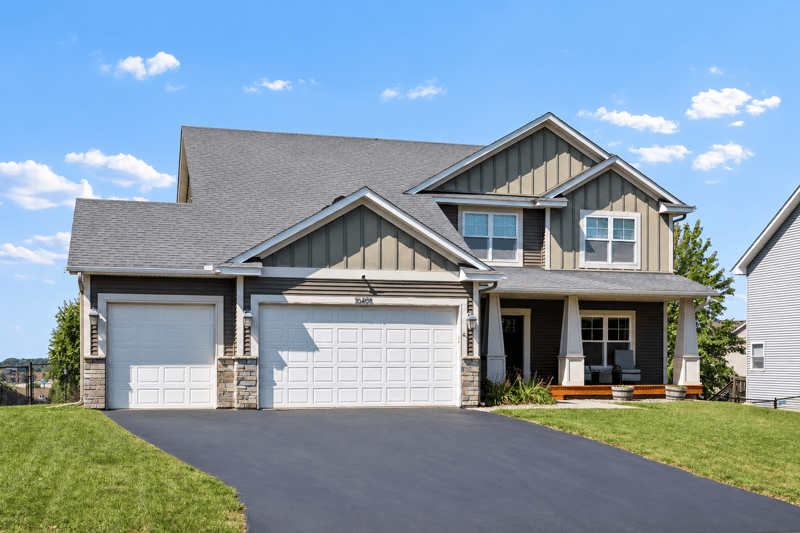 19495 Hilldale Ave, Lakeville, MN 55044