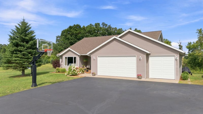 30860 Carefree Ln, Frazee, MN 56544