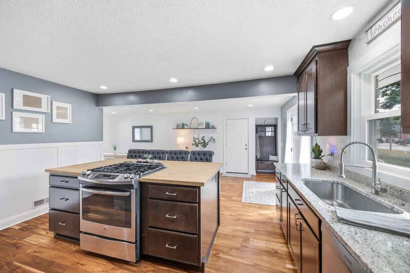 4464 Wilshire Blvd, Mound, MN 55364