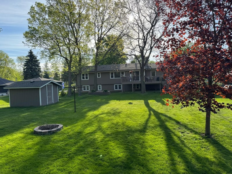 1755 Ithaca Ln N, Plymouth, MN 55447