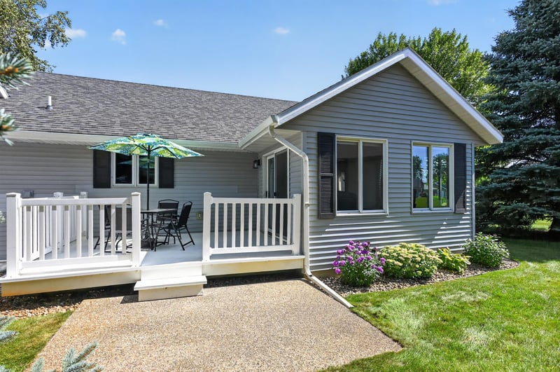 1258 Westbrook Cir, Alexandria, MN 56308