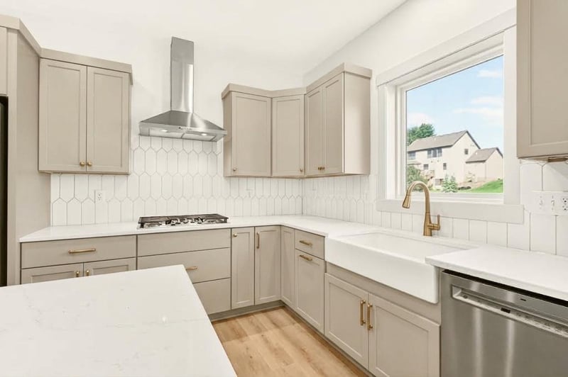 2214 Douglas Trail Dr SE, Pine Island, MN 55963