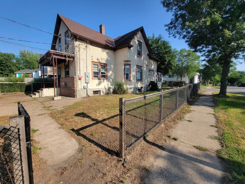 85 Hatch Ave, Saint Paul, MN 55117