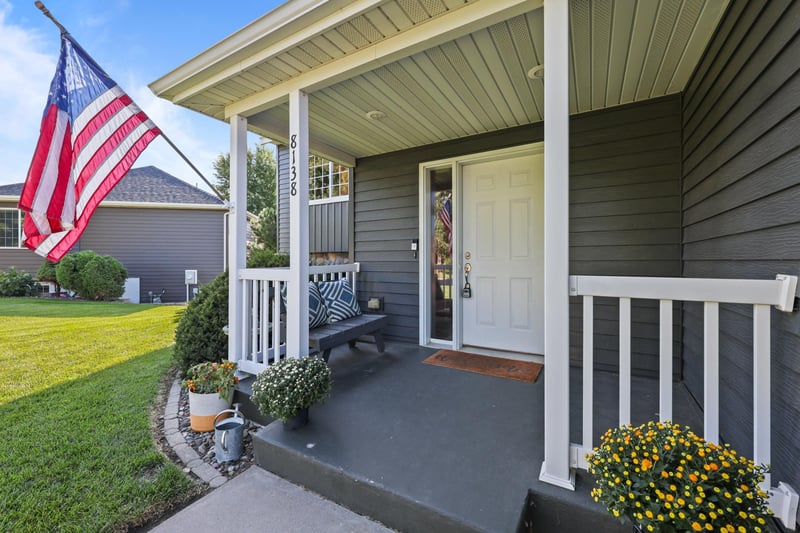 8138 Hunter Lake Dr, Clear Lake, MN 55319