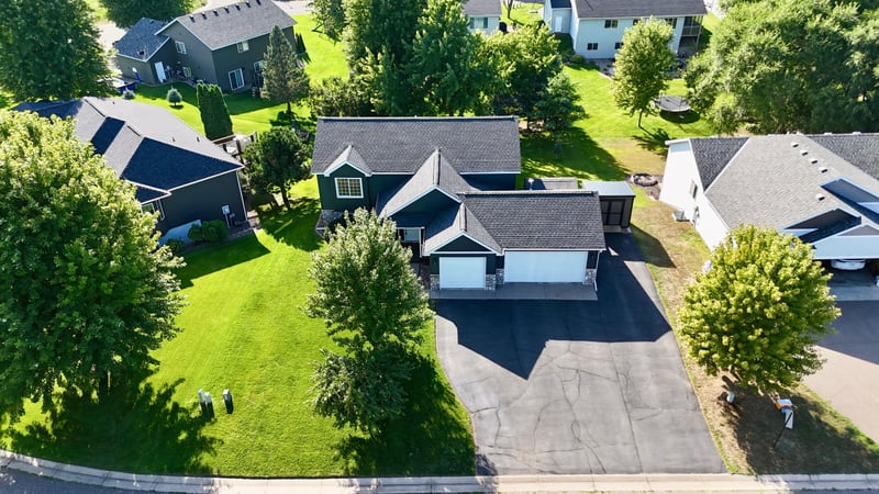 8138 Hunter Lake Dr, Clear Lake, MN 55319