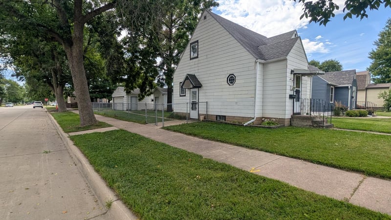 901 8th Ave SW, Austin, MN 55912