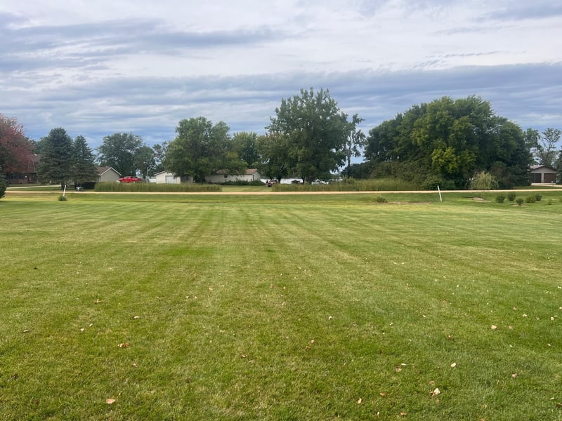1630 Edgewater Dr E, Lake Benton, MN 56149
