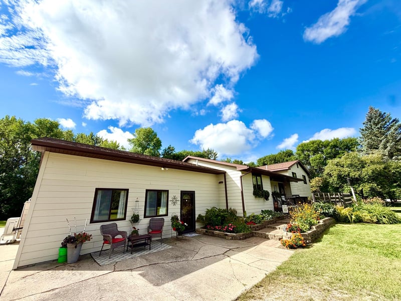 40624 Highway 11, Roseau, MN 56751