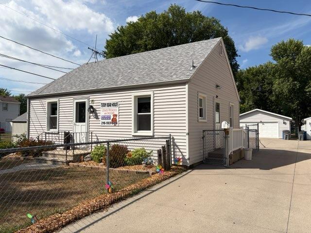 1216 4th Ave N, Moorhead, MN 56560