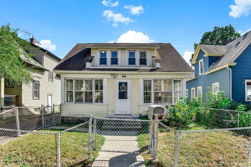 1530 Selby Ave, Saint Paul, MN 55104