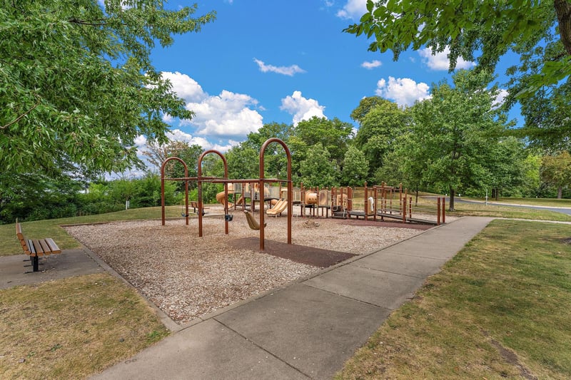 3090 Lexington Ave N #B5, Roseville, MN 55113