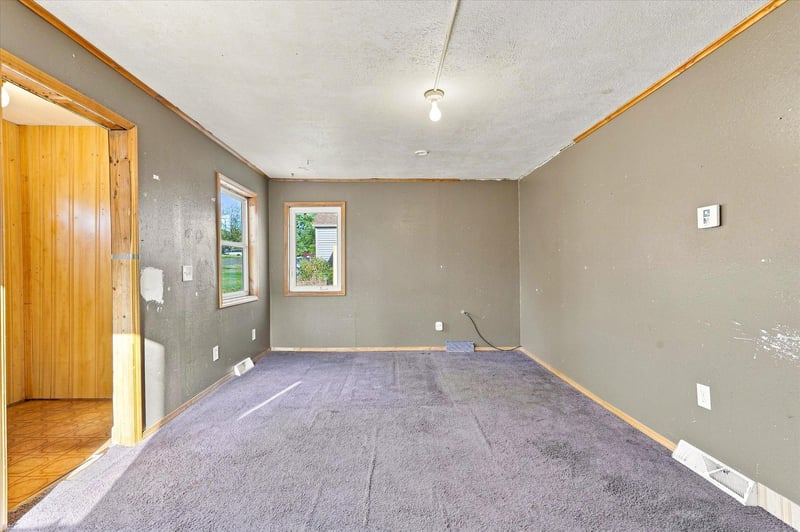 519 Forest Ave W, Mora, MN 55051