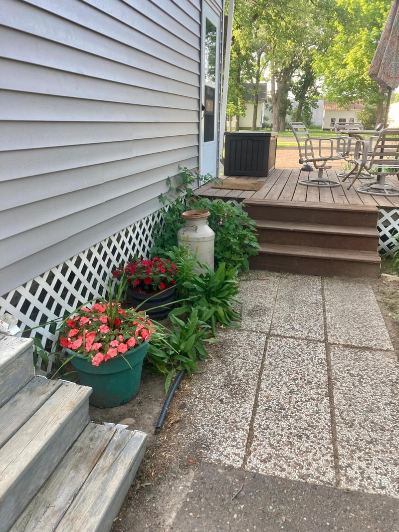 404 S Main St, Luck, WI 54853