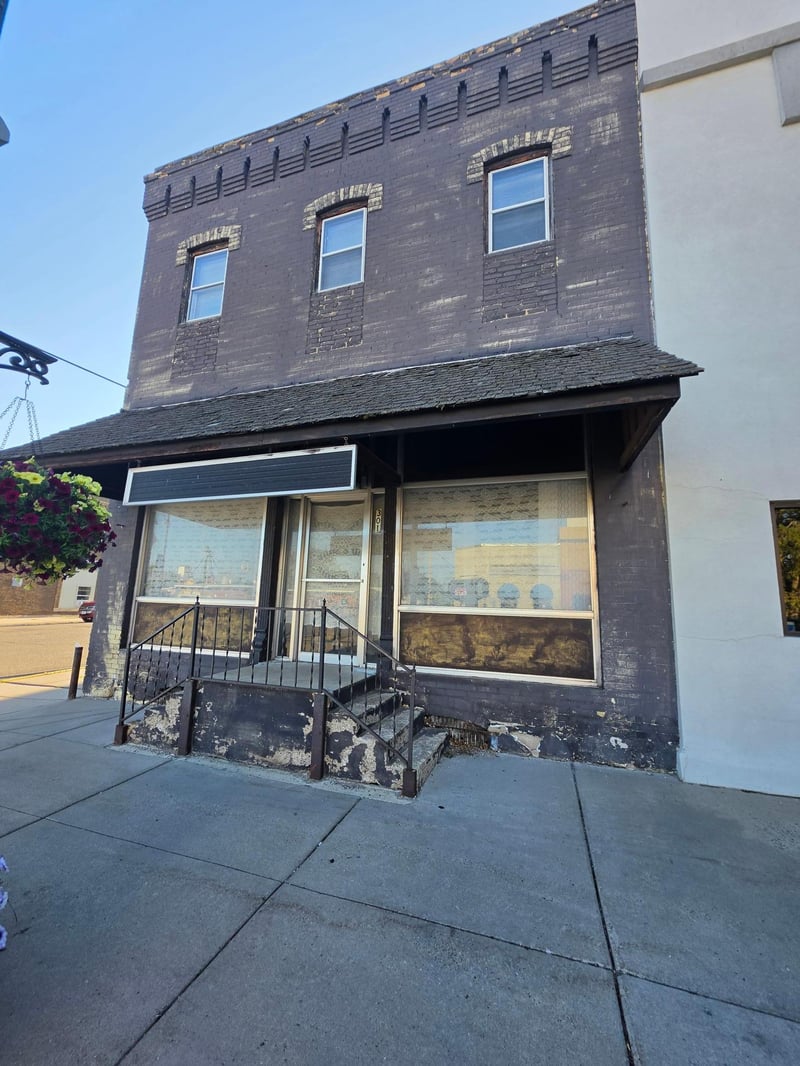 301 Degraff Ave, Swanville, MN 56382