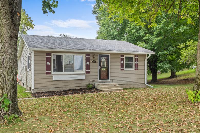 405 1st St, Plum City, WI 54761