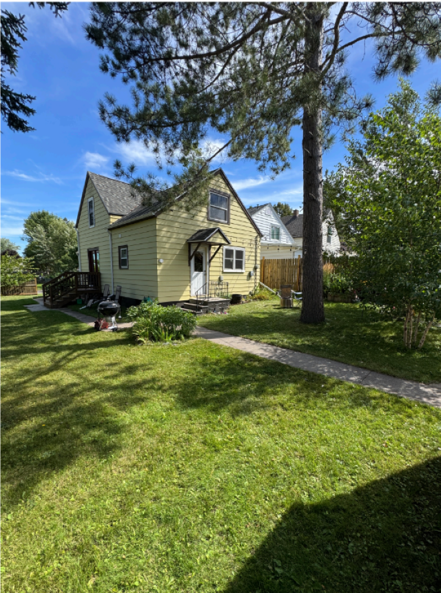 1327 104th Ave W, Duluth, MN 55808
